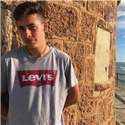 Doy clases de fútbol sala a niños pequeños